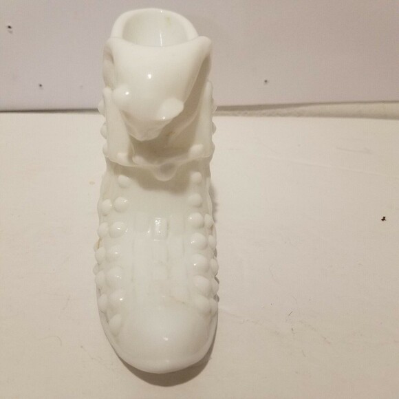 Fenton White Milk Glass Hobnail Shoe Slipper with Cat head - Picture 8 of 10